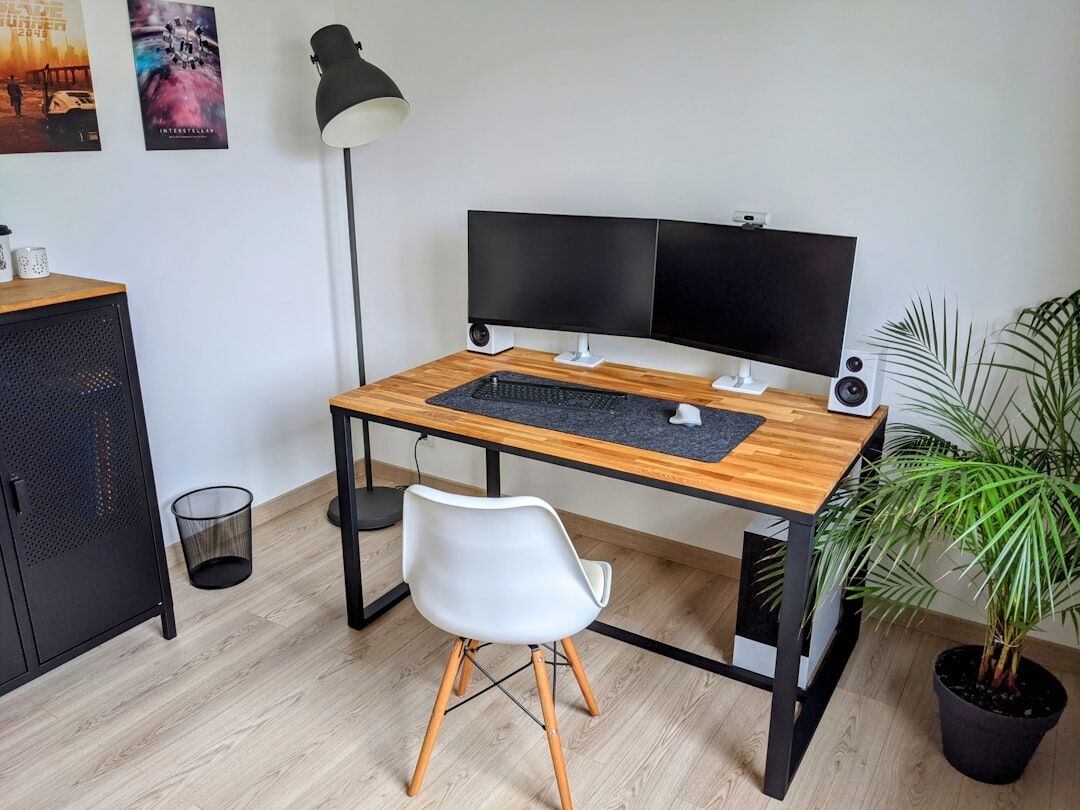 Bureau éditorial moderne showvibenux.org